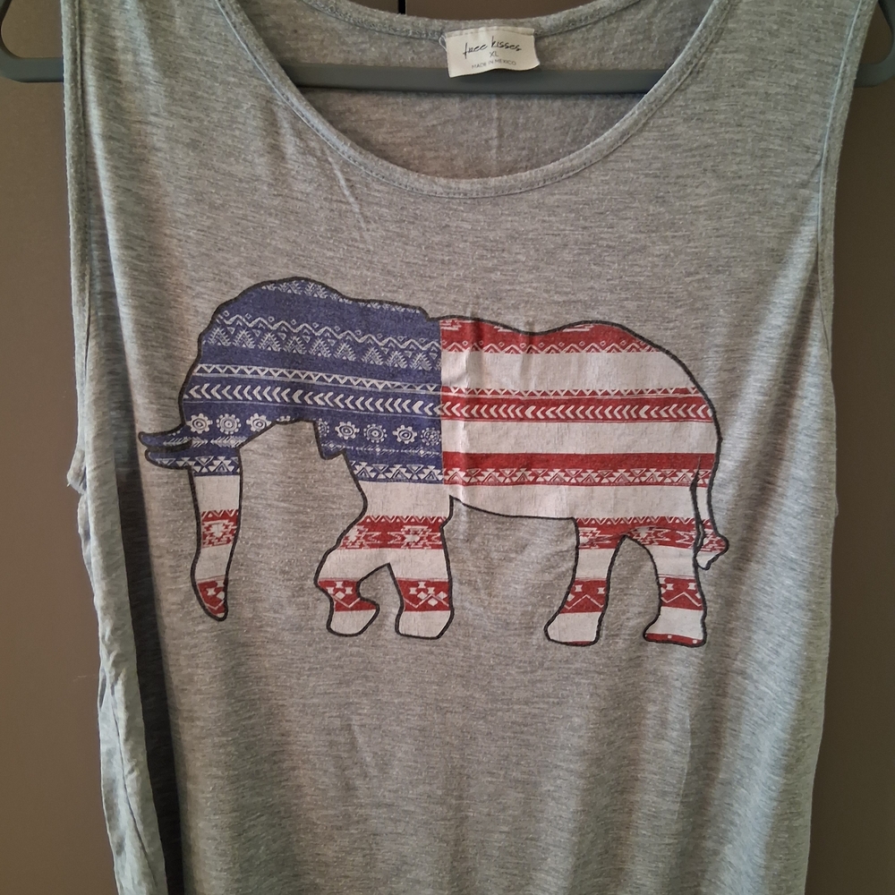 Free Kisses Gray Crewneck Top